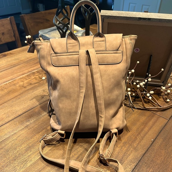 NWOT Tan backpack purse - Picture 3 of 4